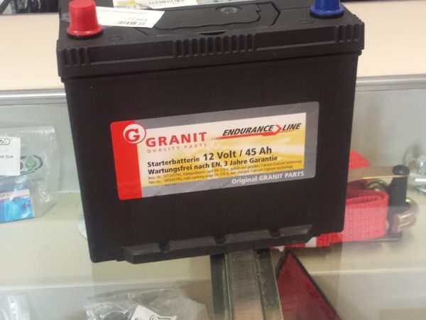 Batteria riempita Granit 45Ah 12V