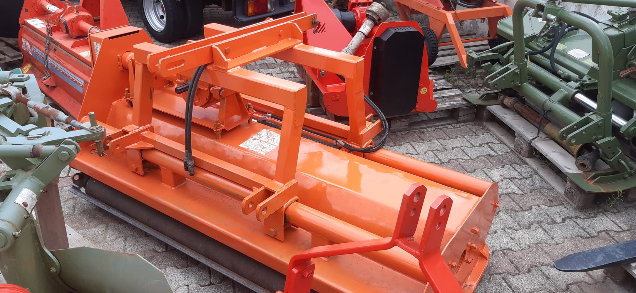 Trincia usata Reversibile Marca Agrimaster modello RV 2000 a mazze e coltelli