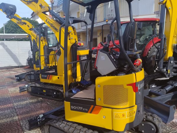 Escavatore Nuovo LiuGong 9017F (18 Quintali)