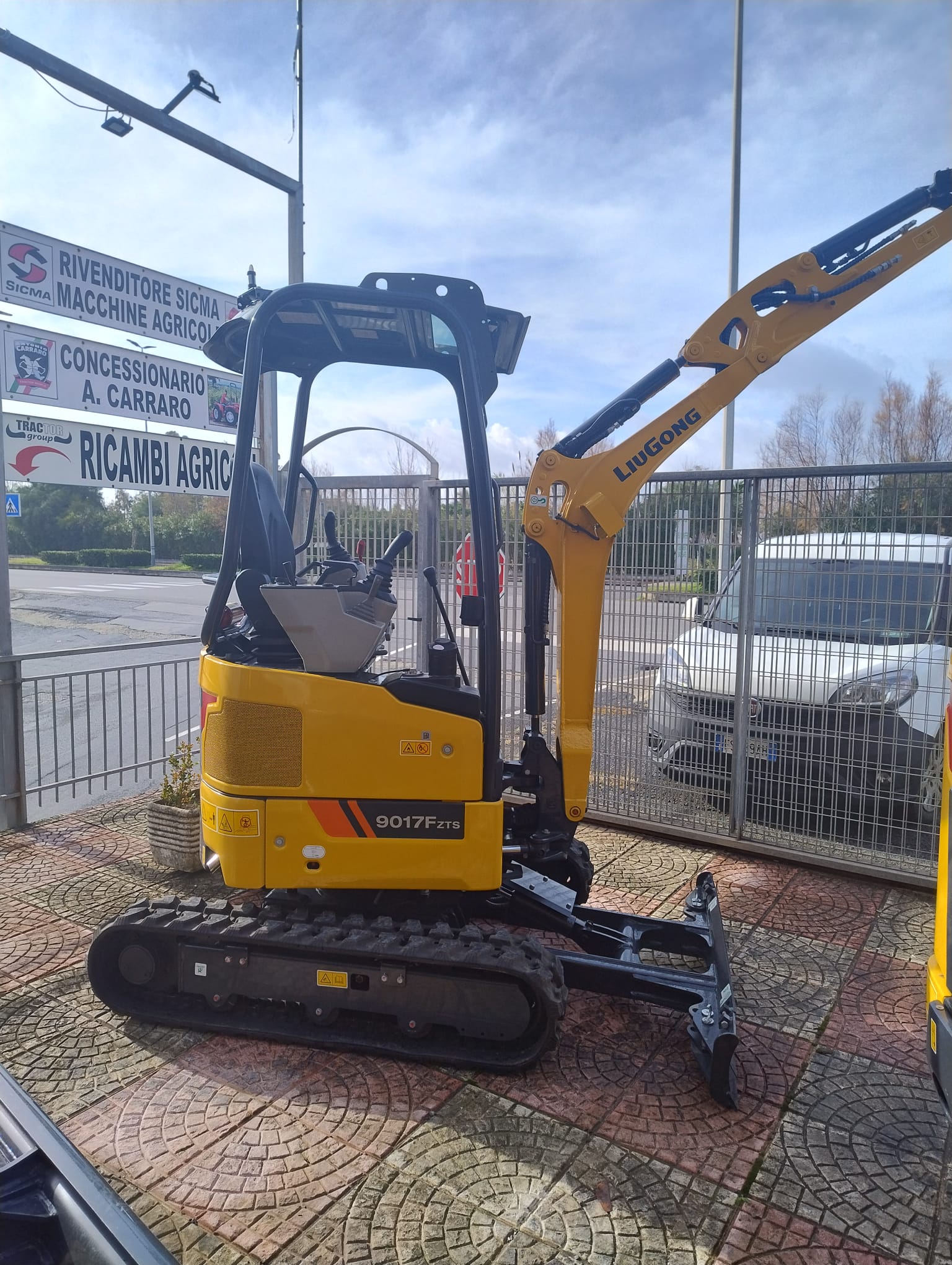 Escavatore Nuovo LiuGong 9017F (18 Quintali) - immagine 11