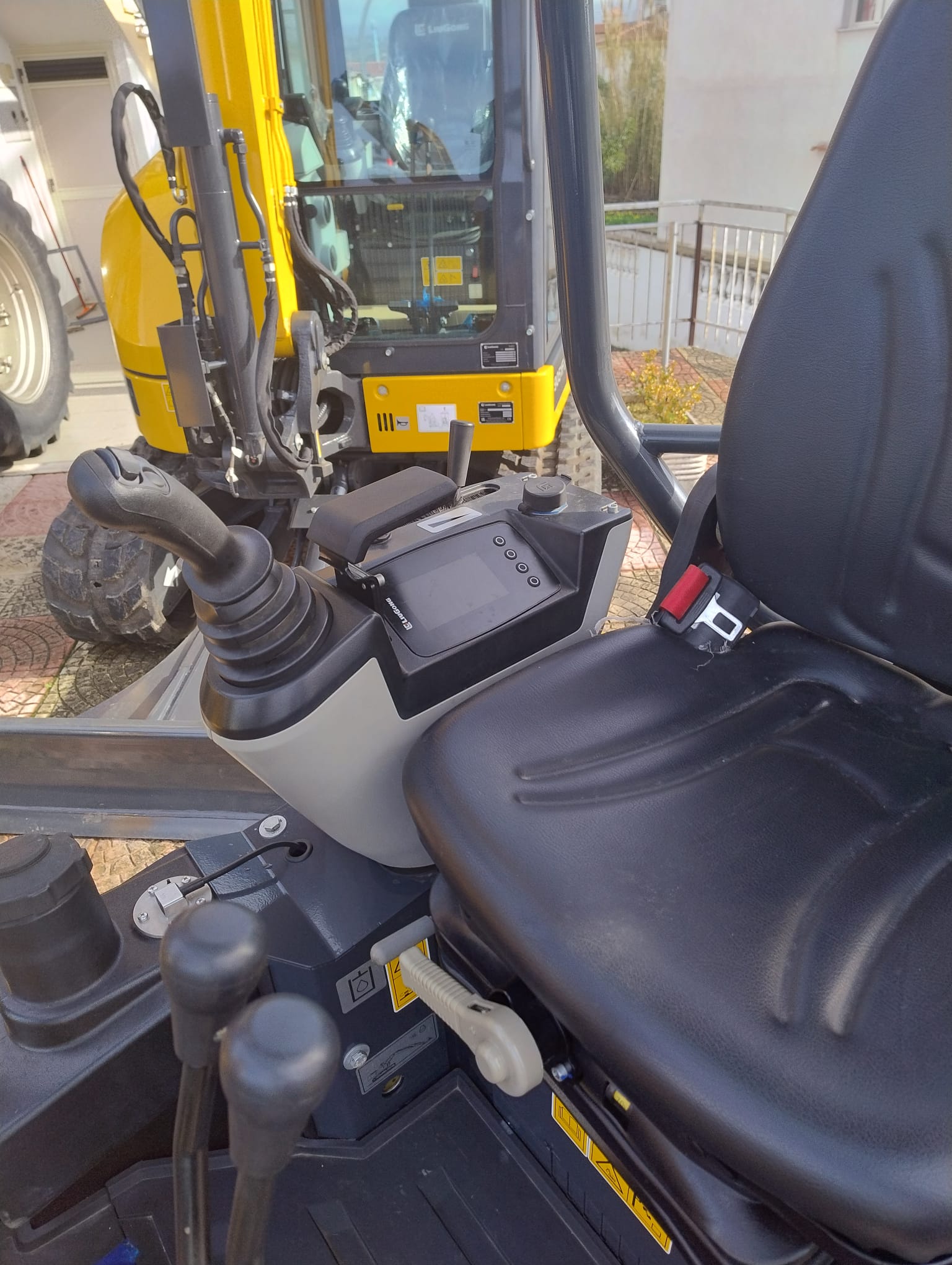 Escavatore Nuovo LiuGong 9017F (18 Quintali) - immagine 7