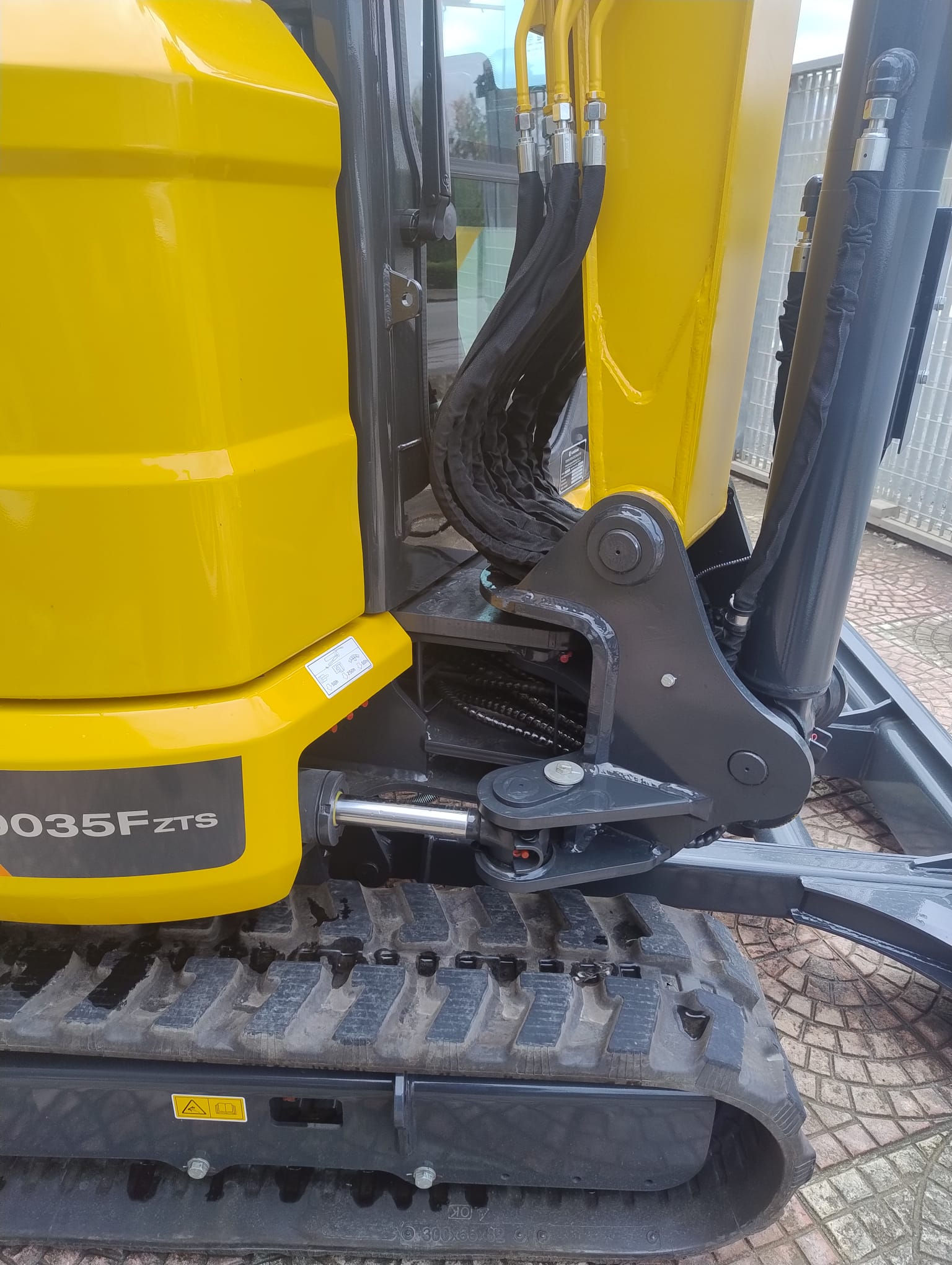 Escavatore Nuovo LiuGong 9035F (39 Quintali) - immagine 23