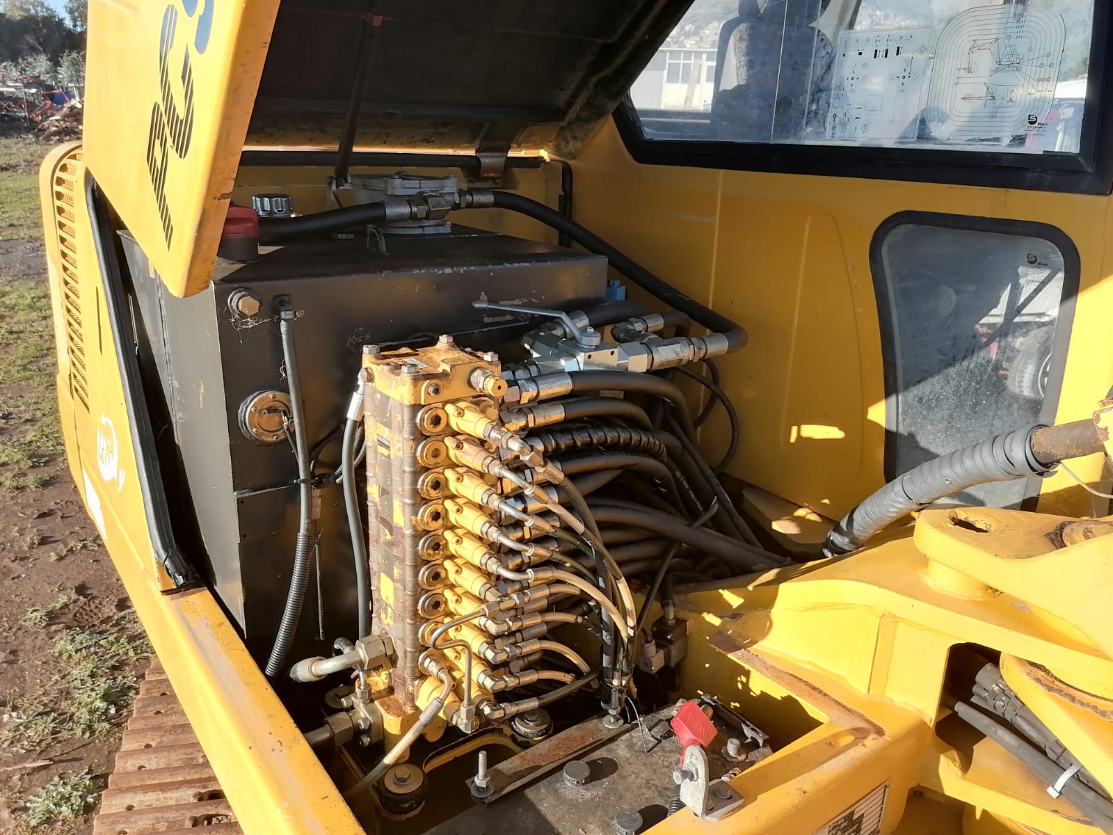 Escavatore Usato Komatsu PC95 Utility (91 Quintali) - immagine 4
