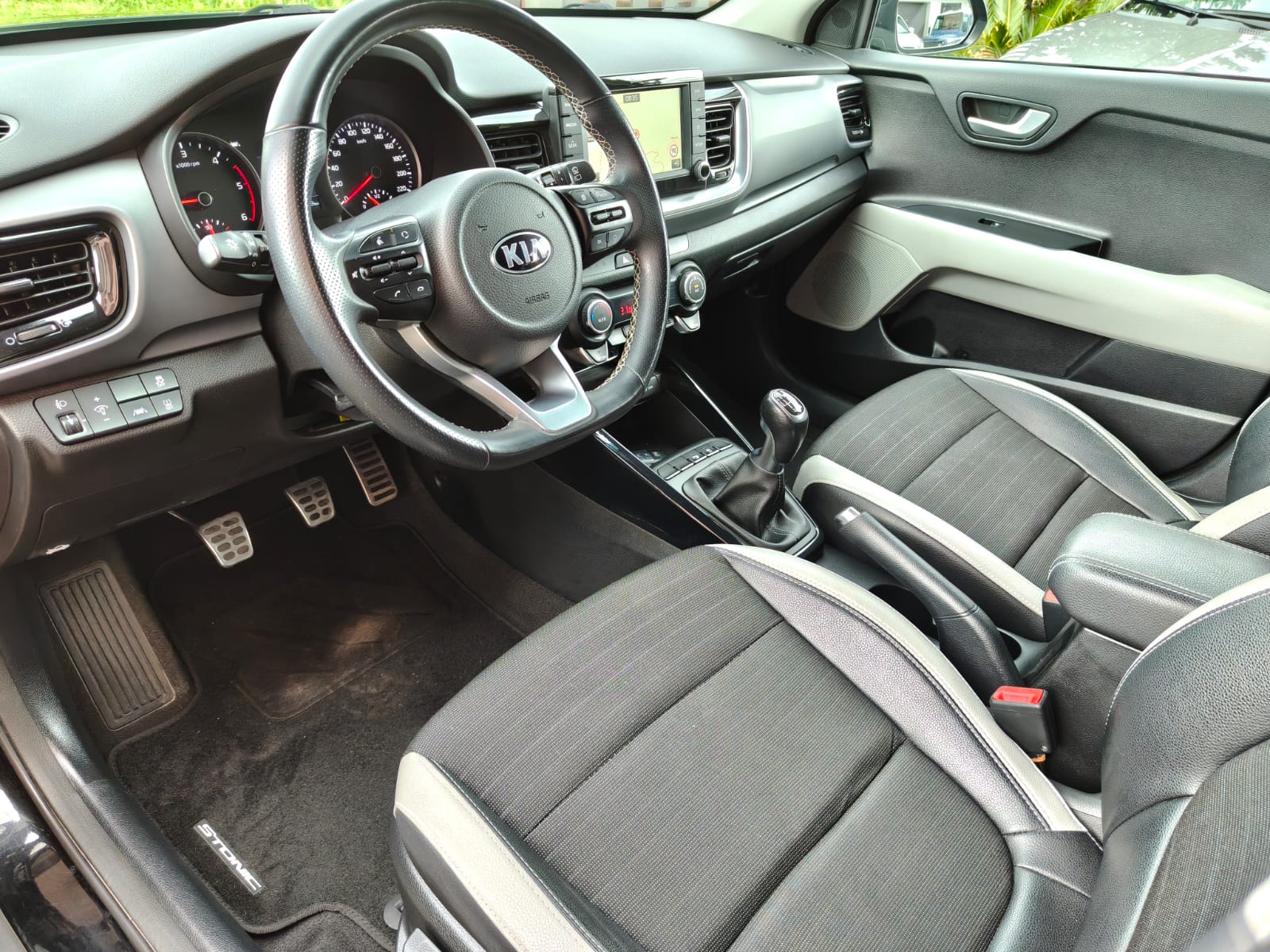 KIA Stonic 1.6 CRDI Energy - 2019 - immagine 10
