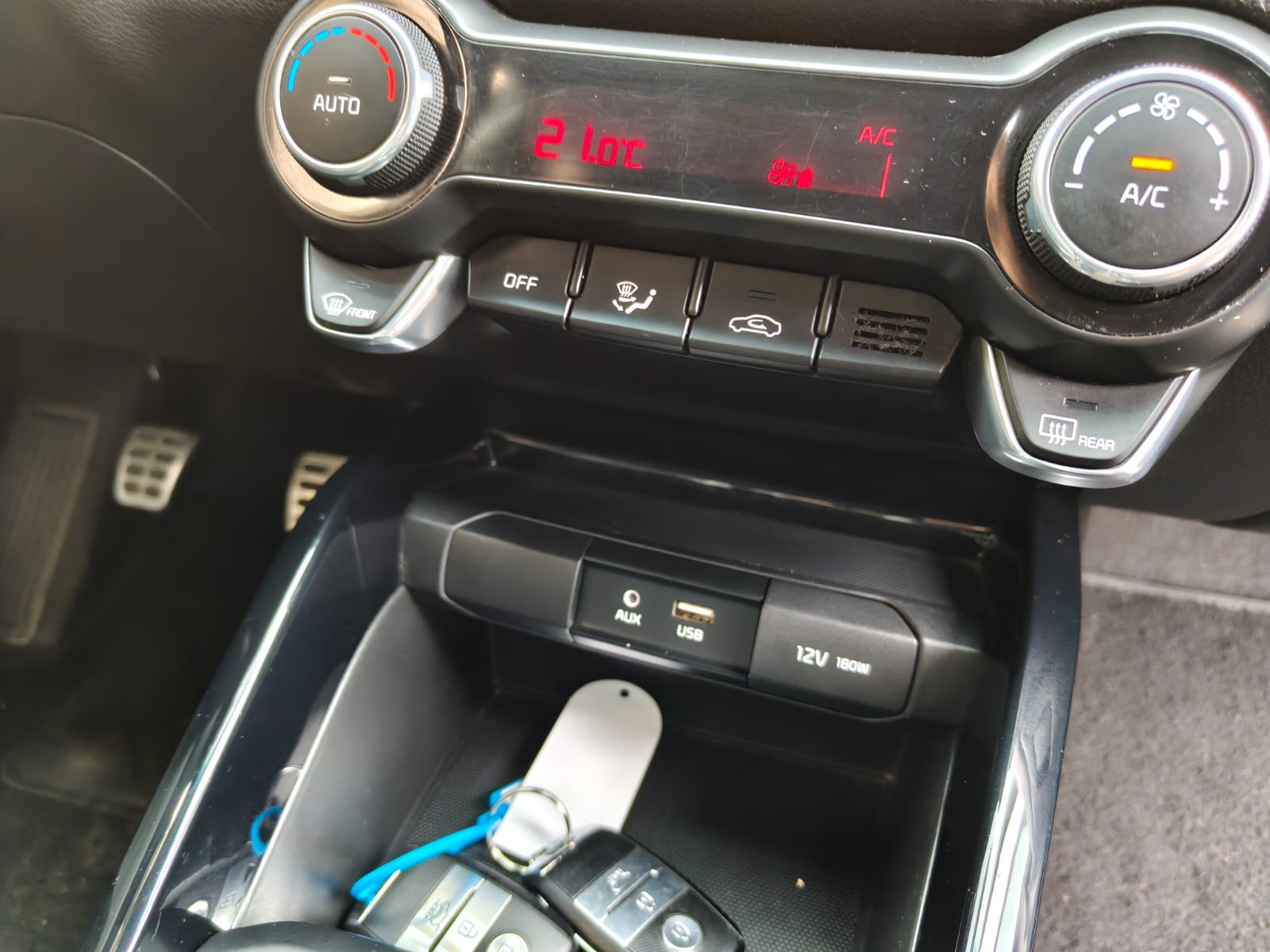 KIA Stonic 1.6 CRDI Energy - 2019 - immagine 4