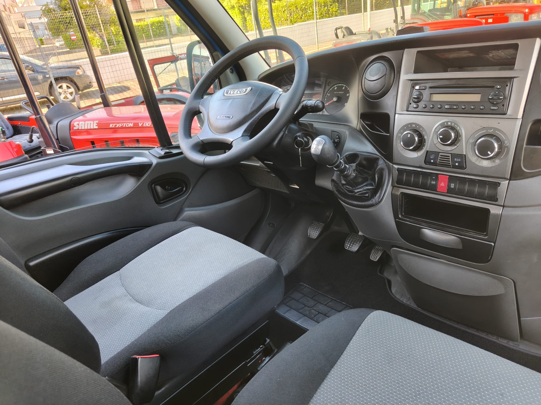 Iveco Daily 35 C15 Ribaltabile + Gru - 2013 - immagine 4
