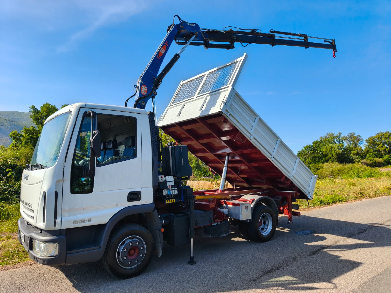Iveco Eurocargo 100e18 - Ribaltabile + Gru - 2005