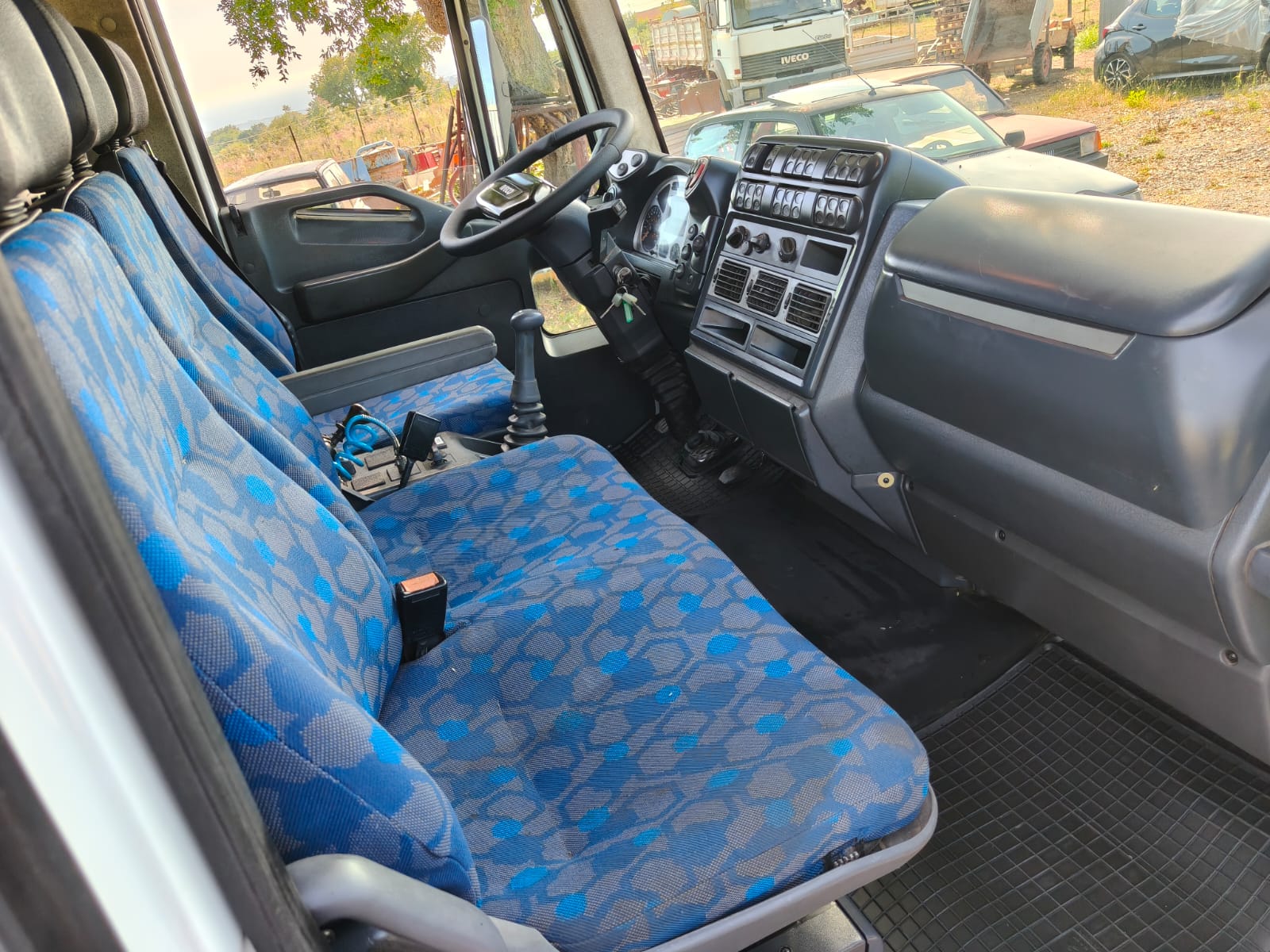 Iveco Eurocargo 100e18 - Ribaltabile + Gru - 2005 - immagine 9