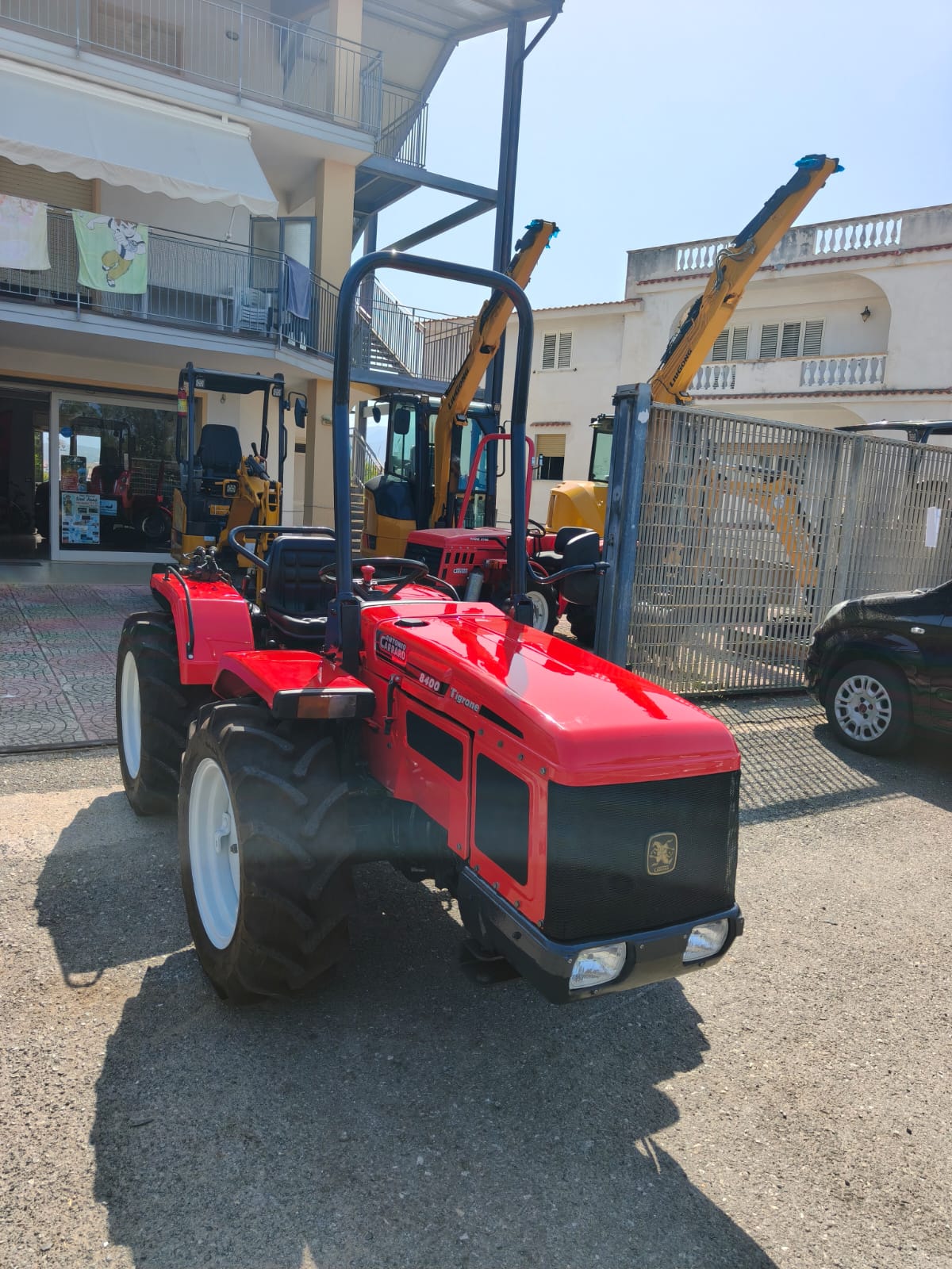 Trattore gommato A. Carraro Tigrone 8400 - Frutteto - immagine 18