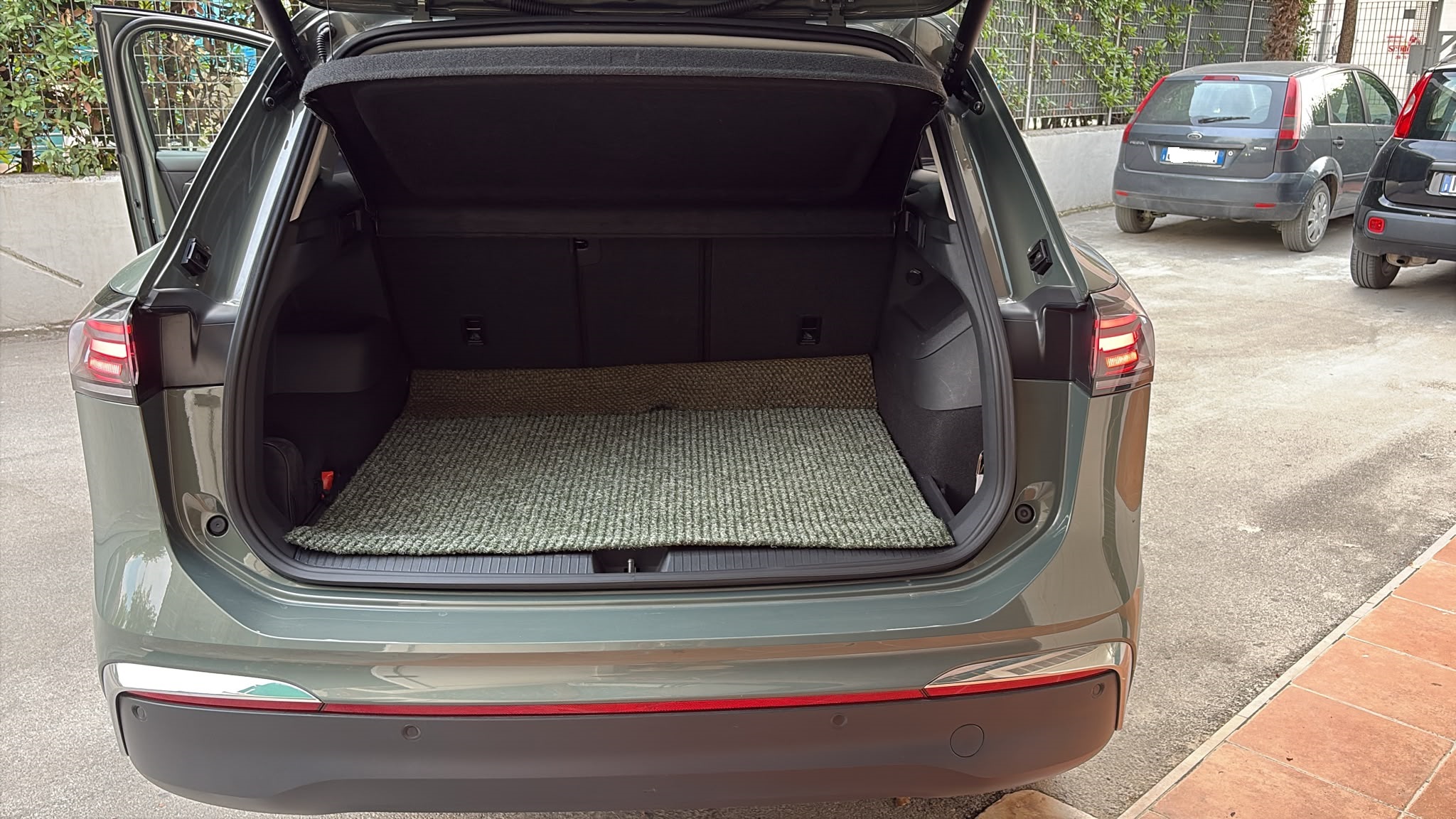 Volkswagen Tiguan 2.0 Tdi Elegance - 2024 - immagine 4